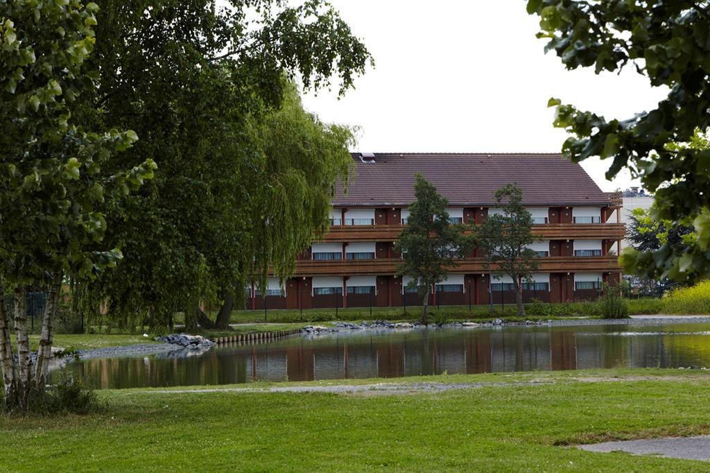 Campanile Lille - Lomme Hotell Exteriör bild