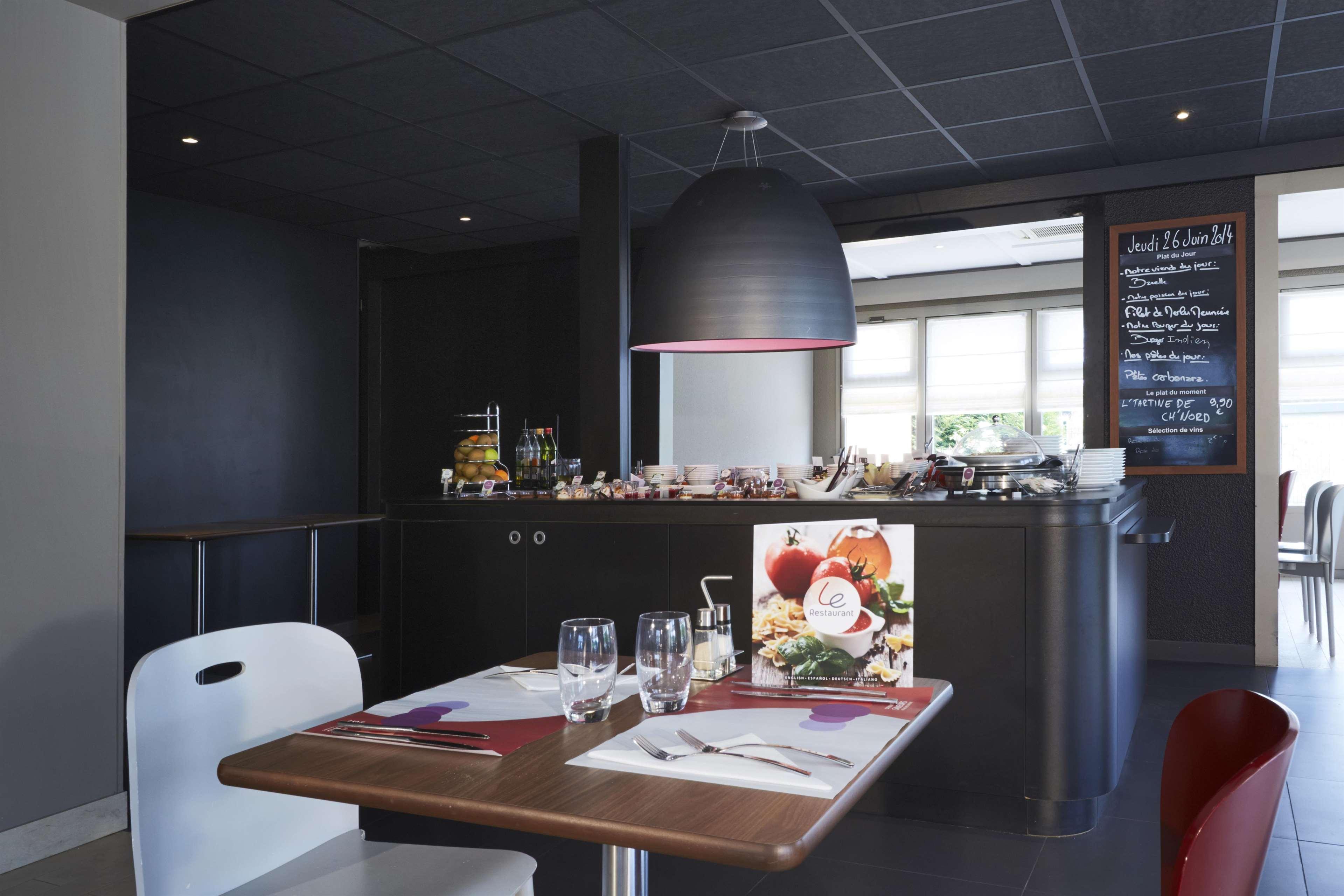 Campanile Lille - Lomme Hotell Exteriör bild