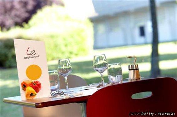 Campanile Lille - Lomme Hotell Restaurang bild