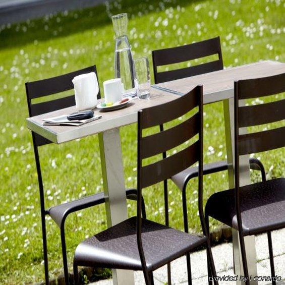 Campanile Lille - Lomme Hotell Restaurang bild